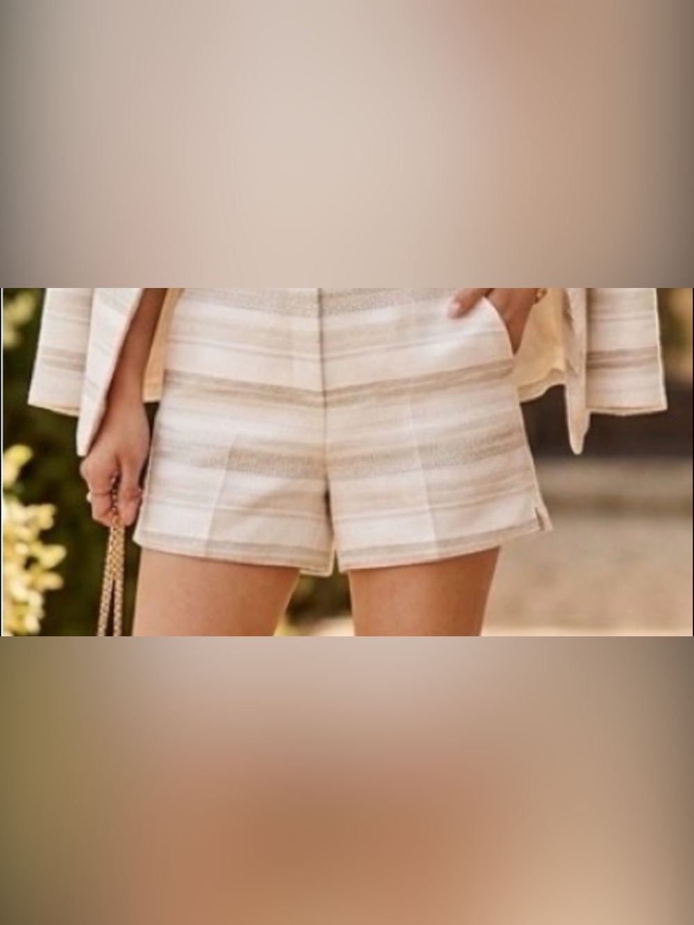 White House Black Market Cream Textured Shorts, Size 4